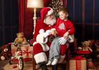 Elias with Santa Pete 2023 age 4